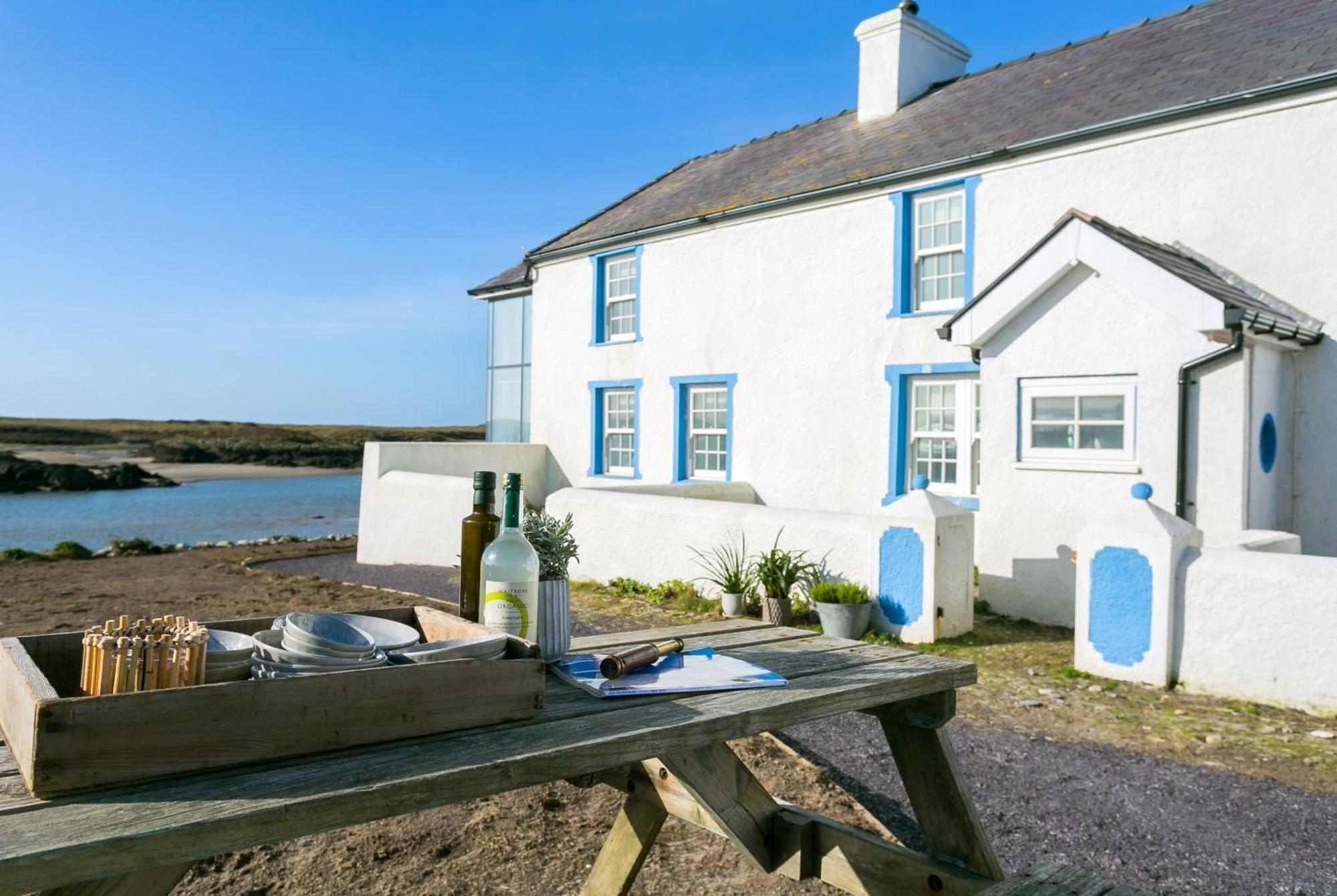 Hen Cymyran Vila Caergeiliog Exterior foto